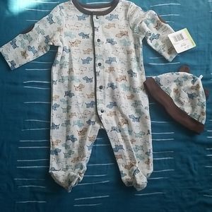 Puppy print snap footie